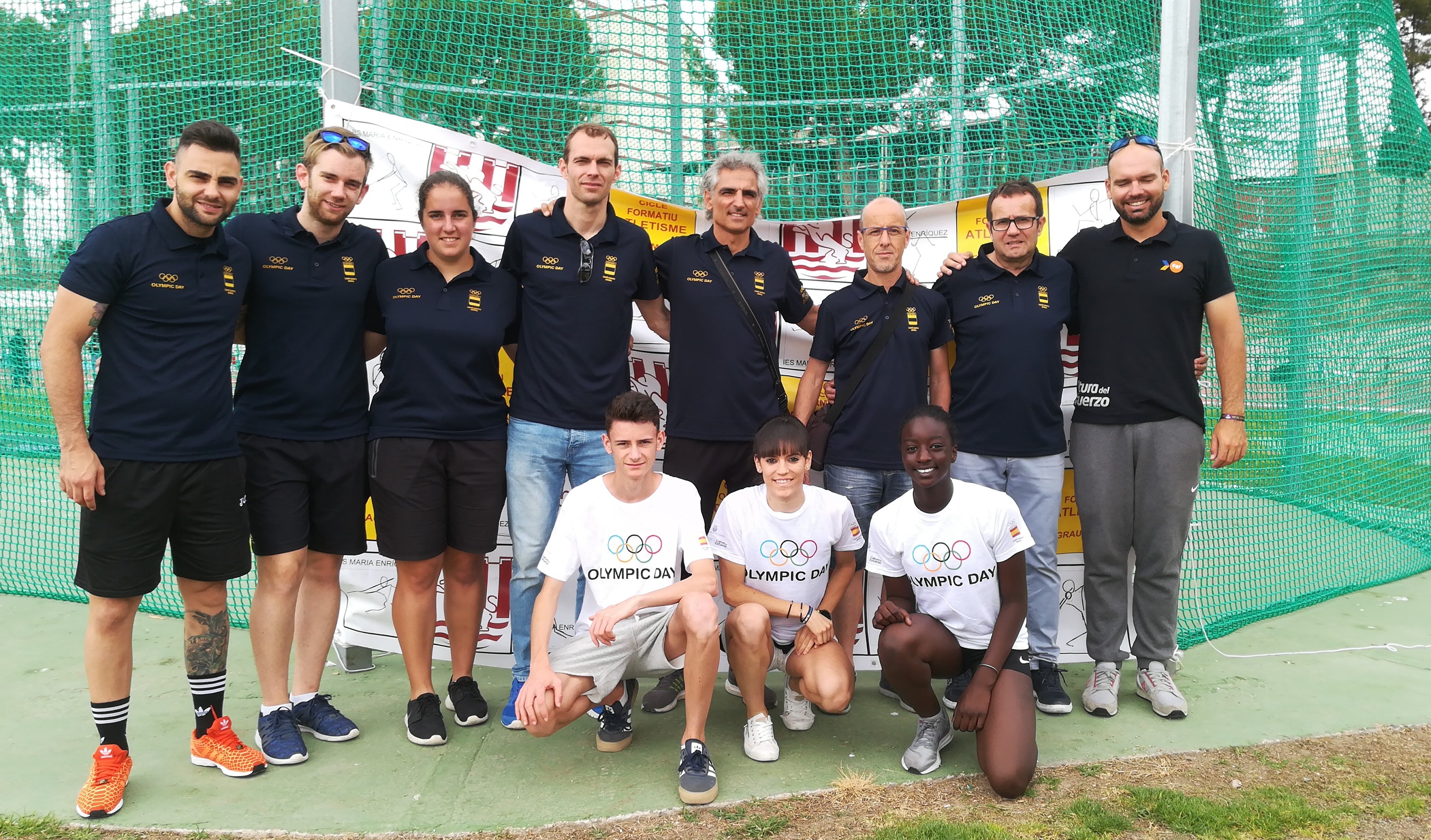Membres del CA Safor, del CC El Garbí i del Grau Mitjà de Tècnic d'Atletisme, a la pista de Gandia dissabte passat.