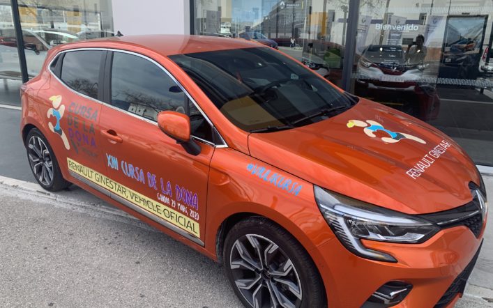El nuevo Renault Clio es el coche oficial de la XIII Cursa de la Dona Vicky Foods