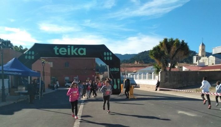 El club va col·laborar en una cursa solidària organitzada pel col·legi d’Alfauir-Ròtova