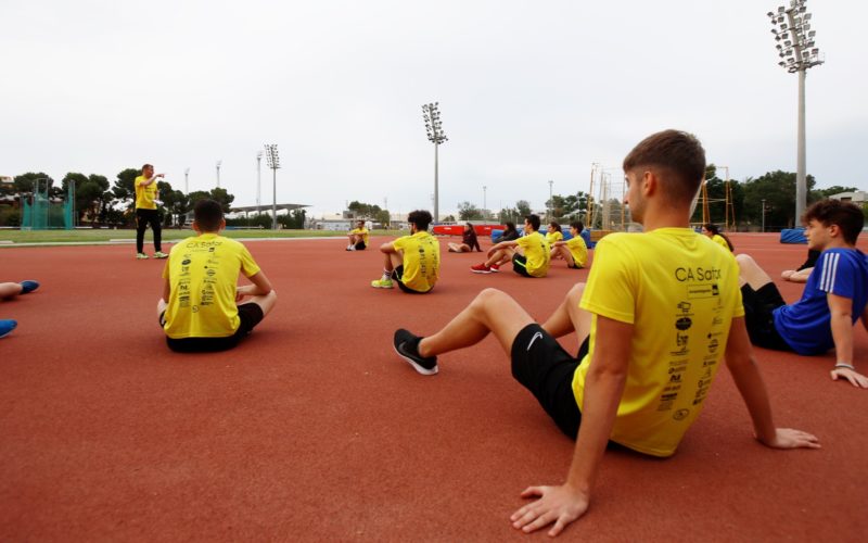 Els atletes del club reprenen este divendres les competicions