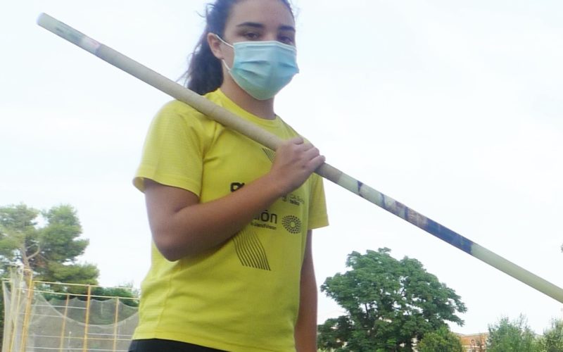Irene Escrivà es col·loca segona en el rànquing nacional de perxa Sub16 amb un salt de 3,25 metres