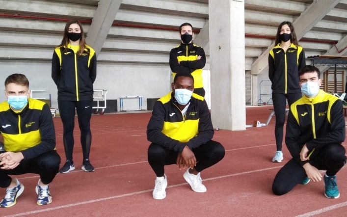 Cinc atletes i un entrenador del club participaren en una concentració de la FACV