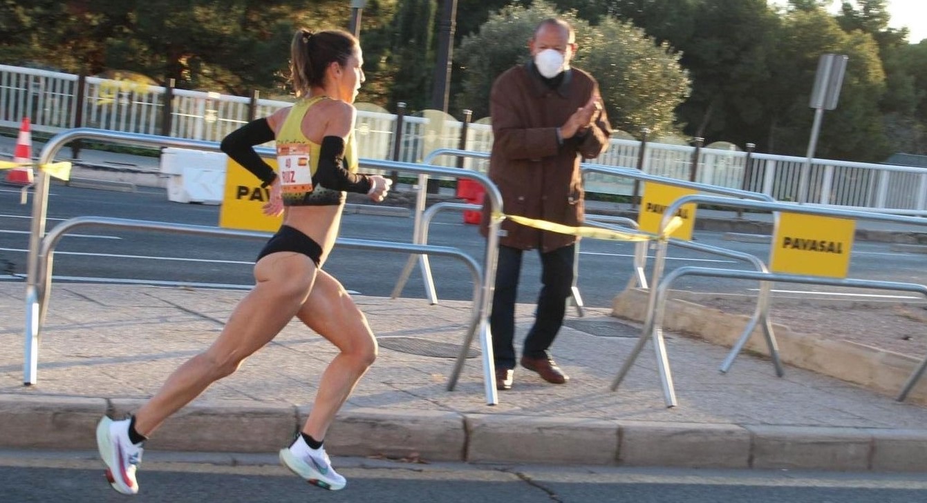 Marian Ruiz va ser l’única representant del club en la Mitja Marató de València