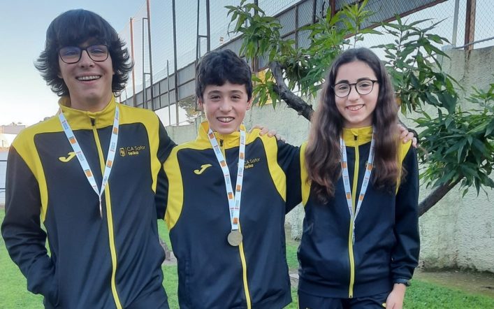 Tres joves triatletes del club van ser medallistes en les lligues escolars