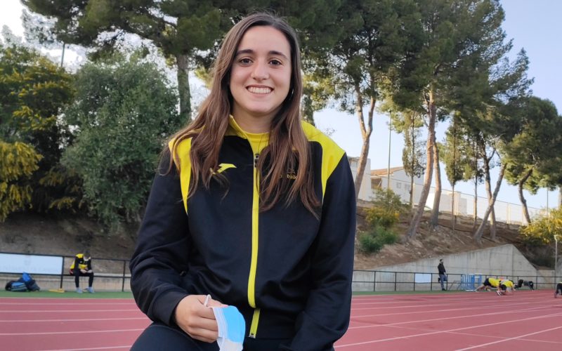 Claudia Martínez: ‘L’atletisme proporciona experiències que al llarg de la vida no s’obliden’