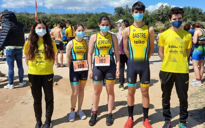 Xavi Cabanilles continua imbatible entre els infantils del triatló escolar autonòmic