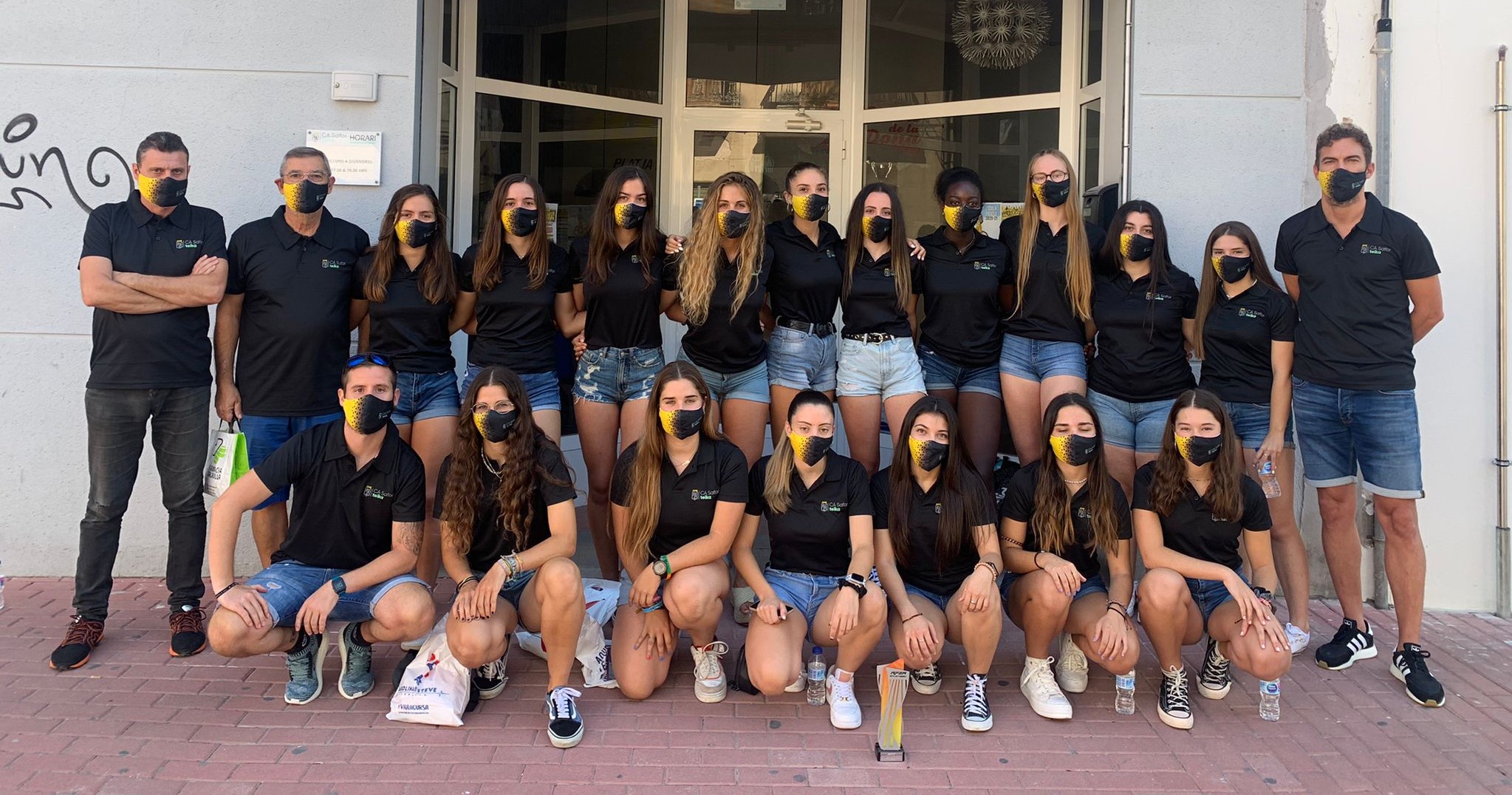 Recepció en l’Ajuntament de Gandia a l’equip femení del CA Safor Teika pel seu ascens en la lliga de clubs