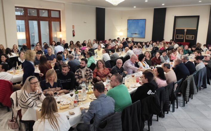 El club va reunir a 170 persones en el dinar social