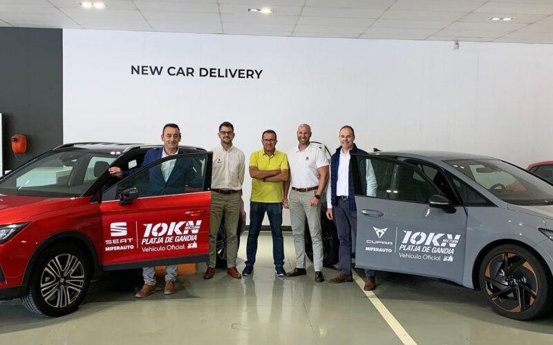 El concesionario Miferauto aporta los vehículos oficiales del 10K Nocturn de la Platja de Gandia-Memorial Toni Herreros