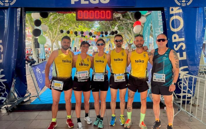 El club va estar en la Volta a Peu a Pego i en la Mitja Marató de Granada