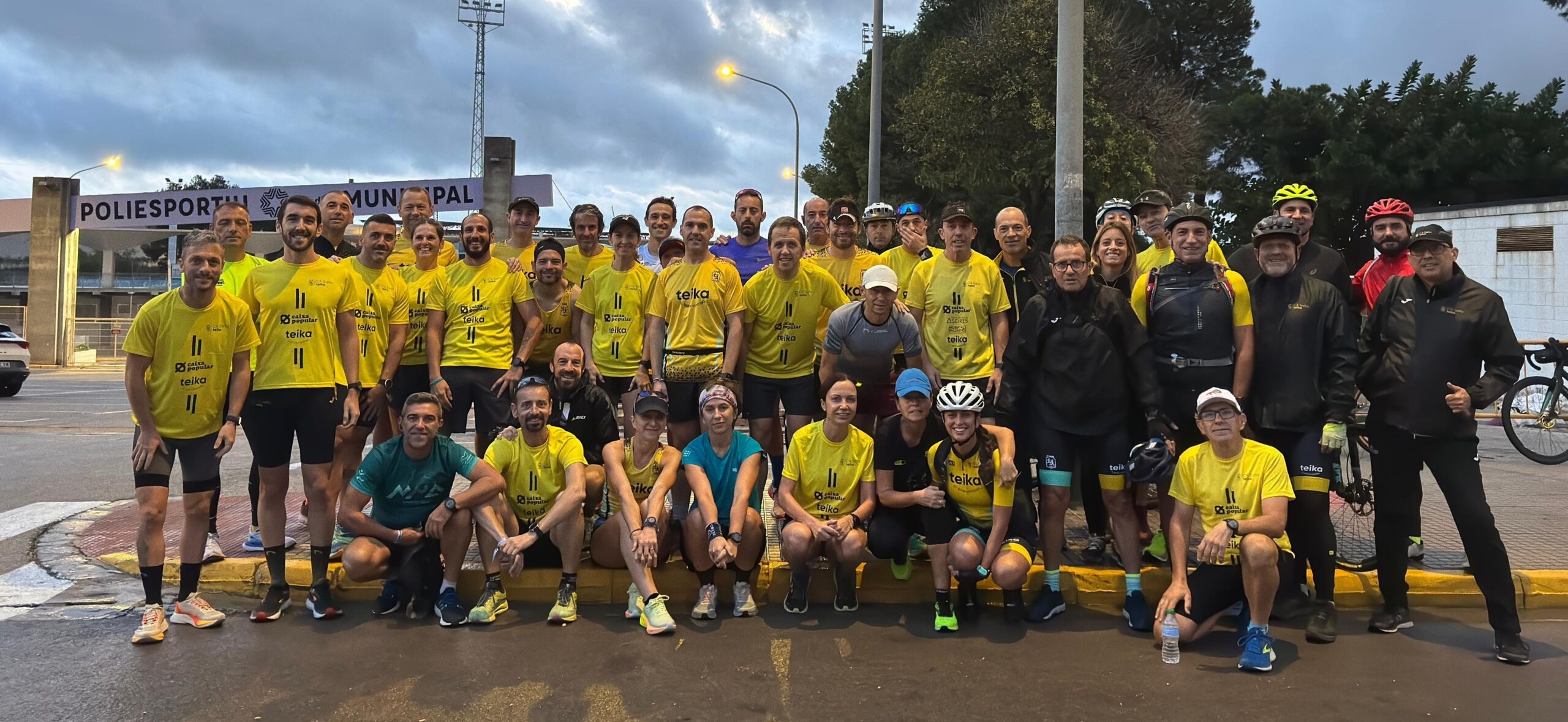 El club va organitzar un entrenament per a preparar la marató de València