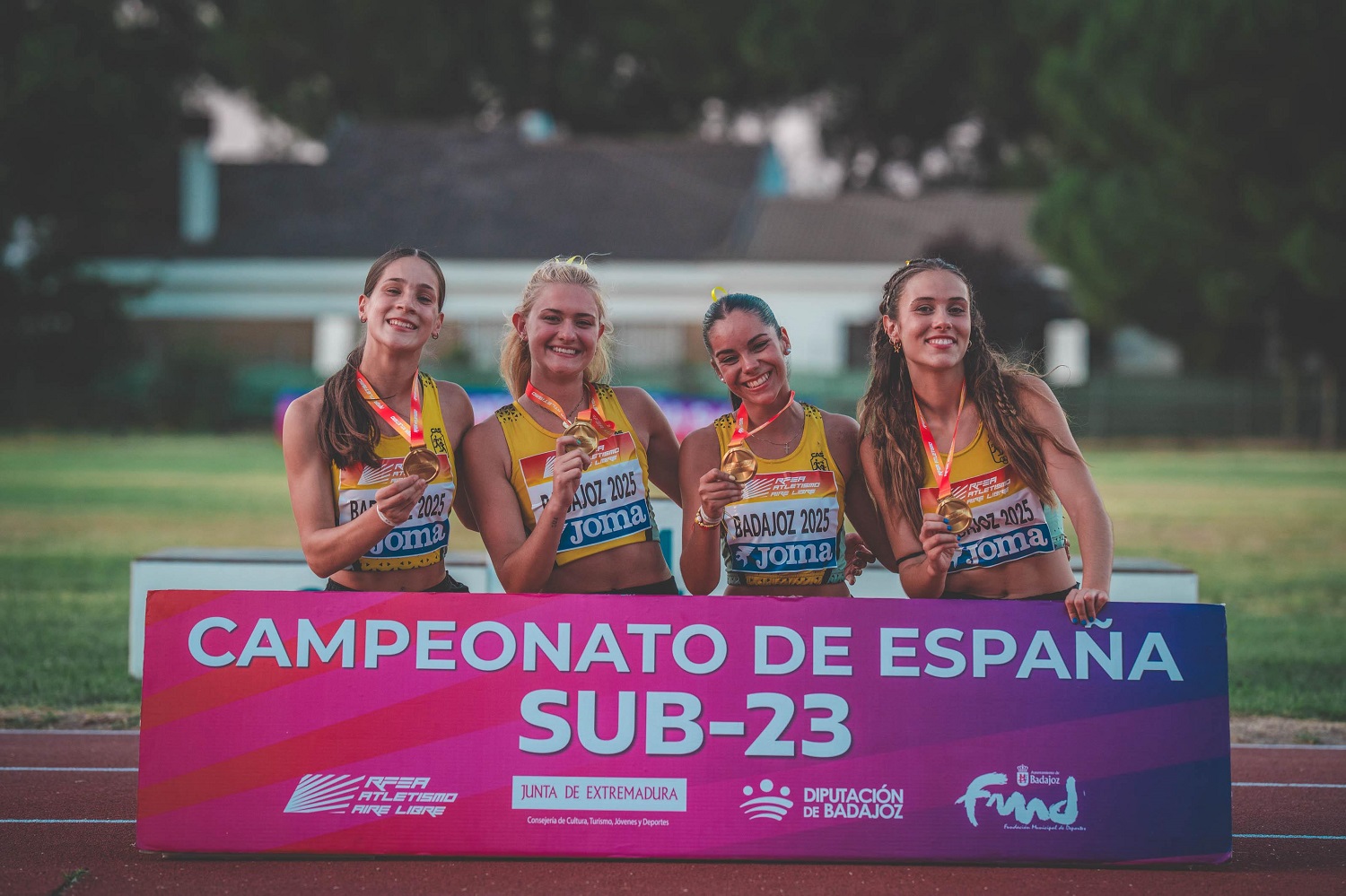 Les rellevistes 4×100 es proclamen campiones d’Espanya promesa